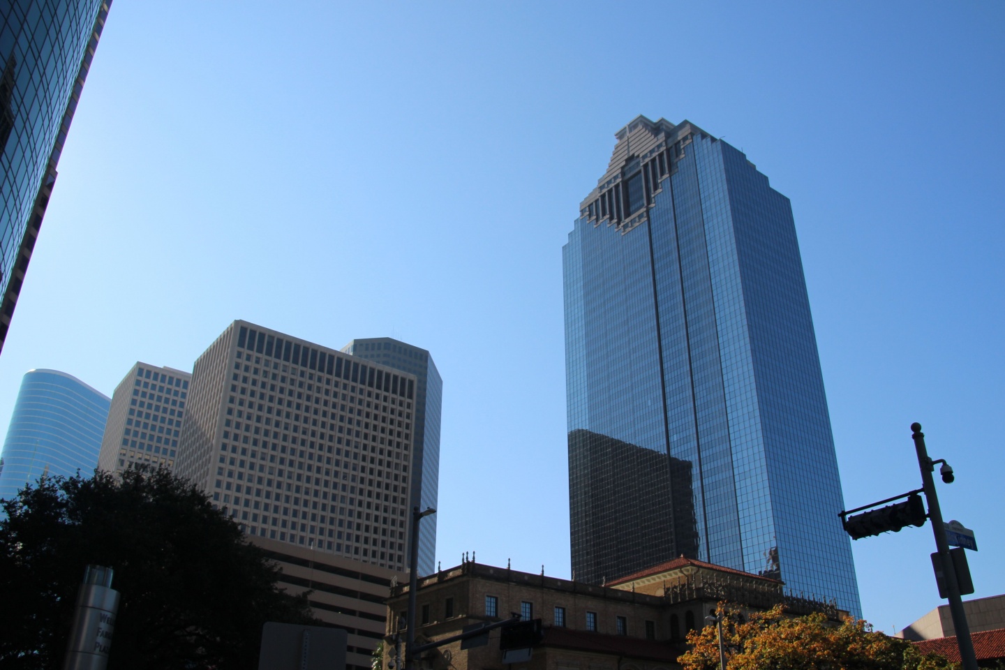 Thompson & Knight Expands Real Estate Practice Group with Two Partners